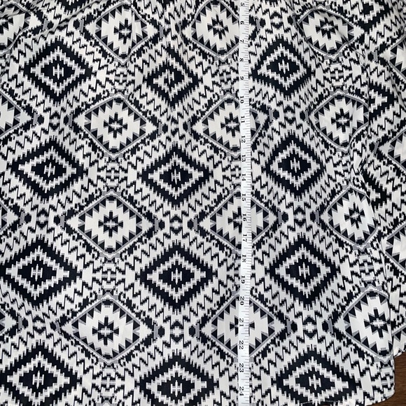 Red Ranch Cape - Picture 7 of 9